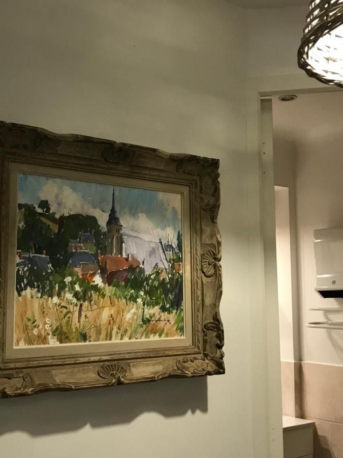Fontevraud Maison De Ville Bnb Bagian luar foto